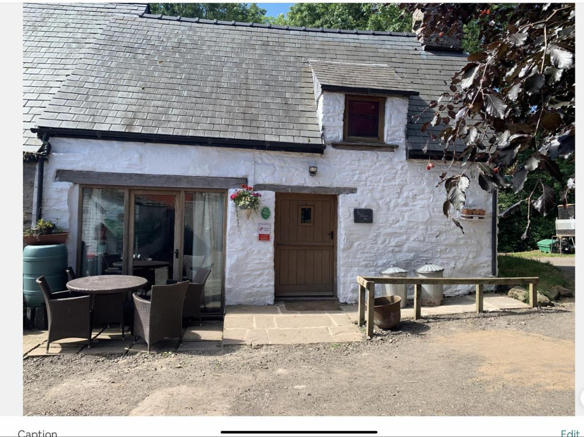 Ty Fferm Hen, Ancient Farmhouse, Coity Bach Talybont-on-Usk Ngoại thất bức ảnh